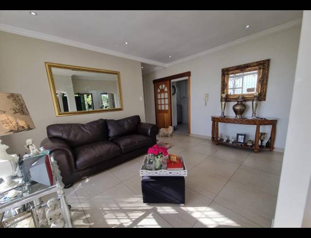 3 BEDROOM HOUSE FOR SALE IN GLENVISTA